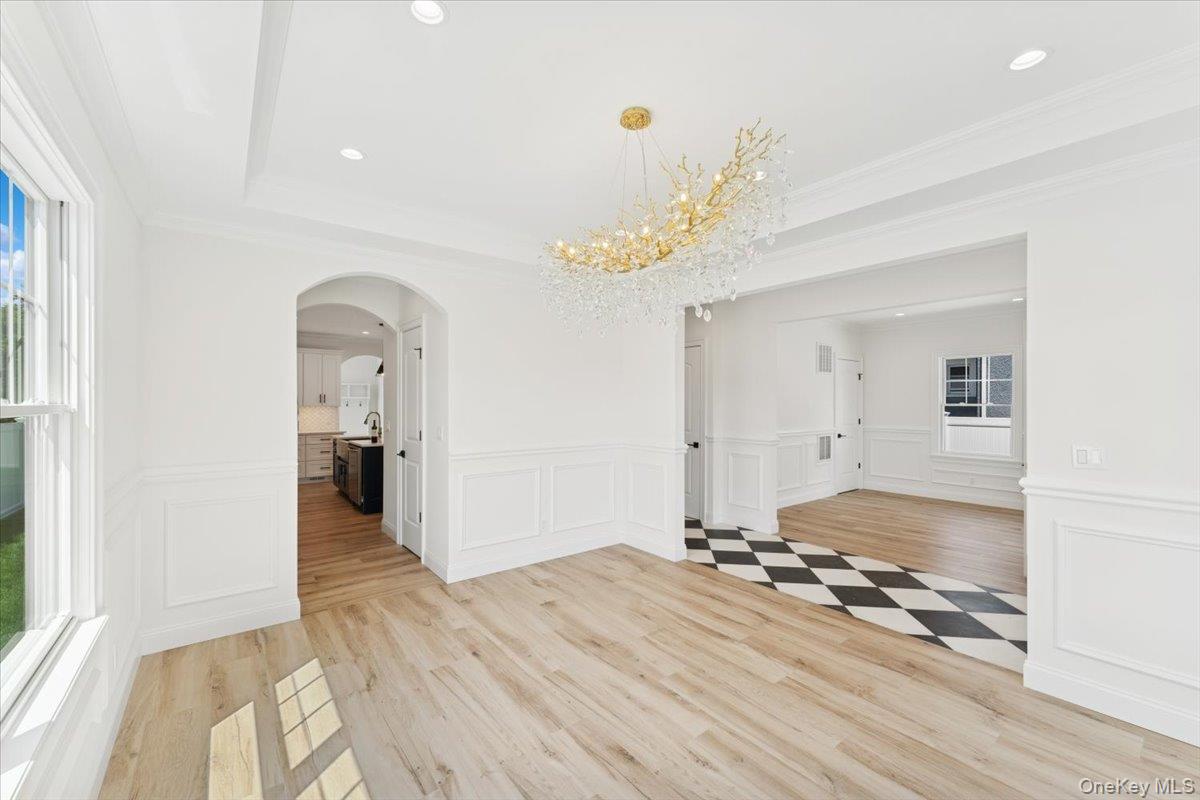 42 Second Street Extension, Glen Cove, NY 11542