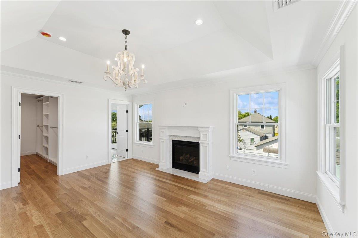 42 Second Street Extension, Glen Cove, NY 11542