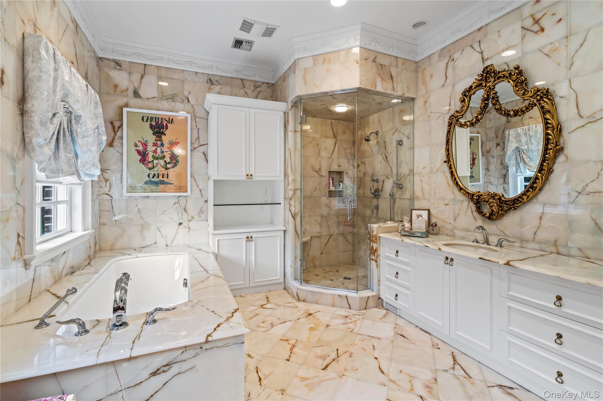 8 Vista Lane, Brookville, NY 11545