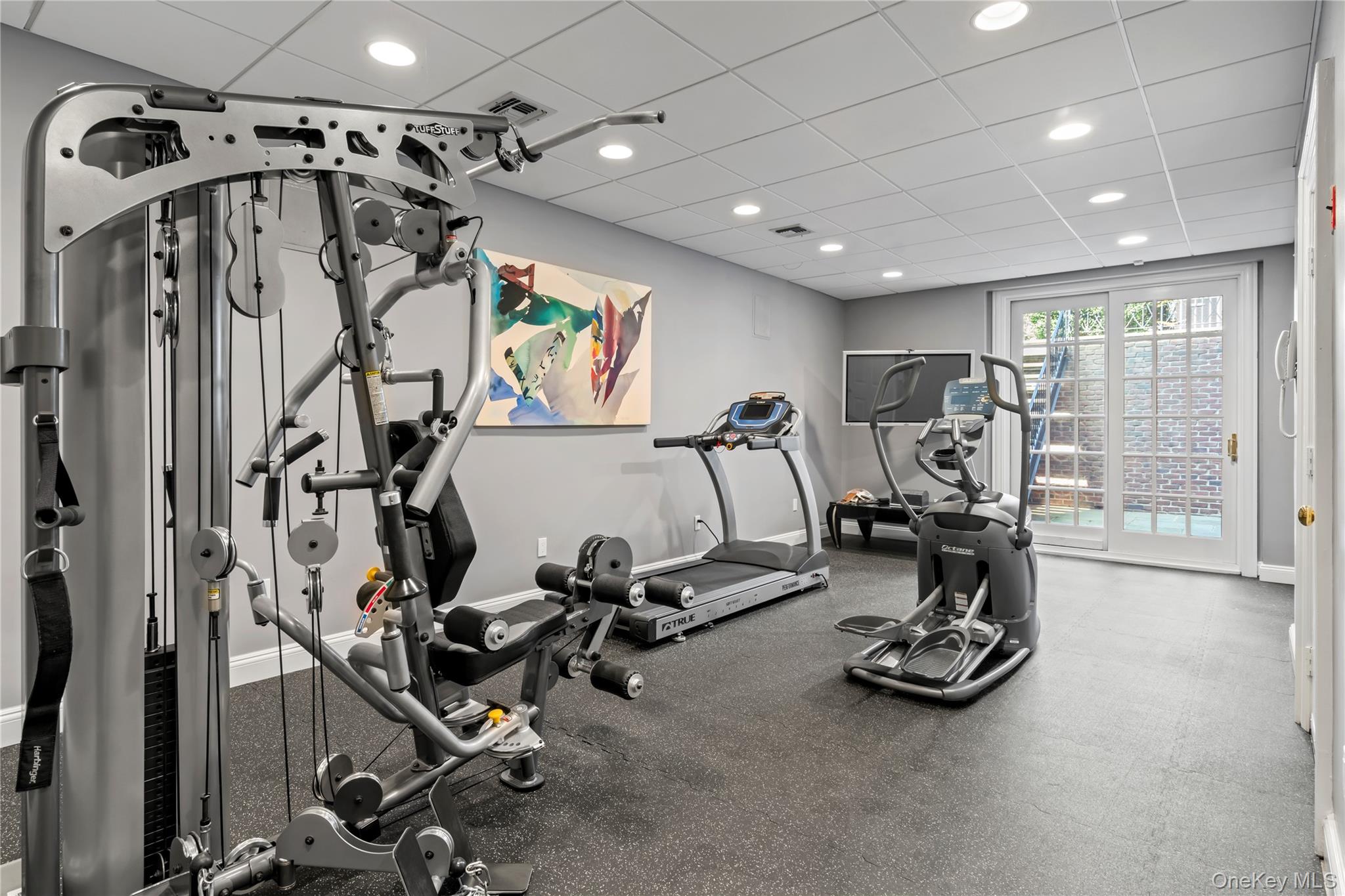 8 Vista Lane, Brookville, NY 11545