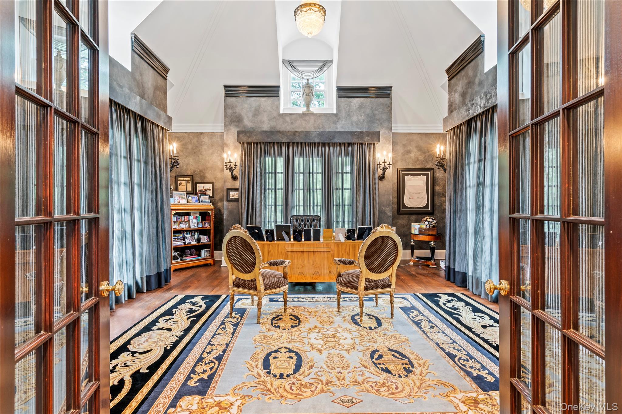 8 Vista Lane, Brookville, NY 11545