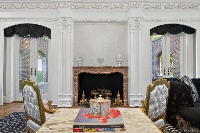 8 Vista Lane, Brookville, NY 11545