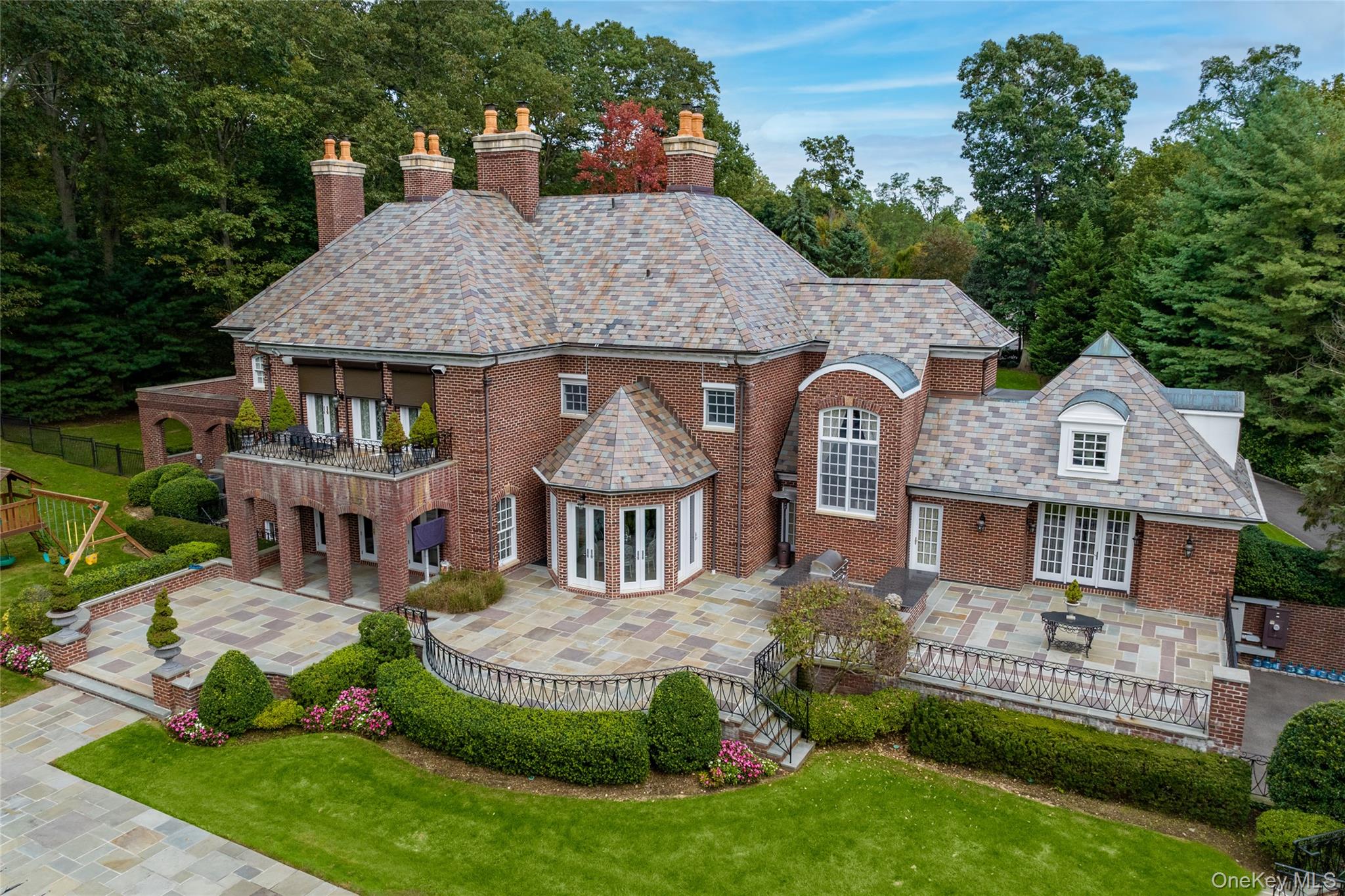 8 Vista Lane, Brookville, NY 11545