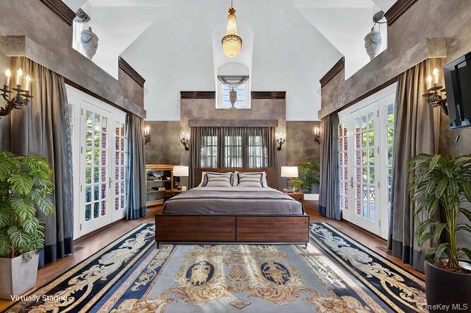 8 Vista Lane, Brookville, NY 11545