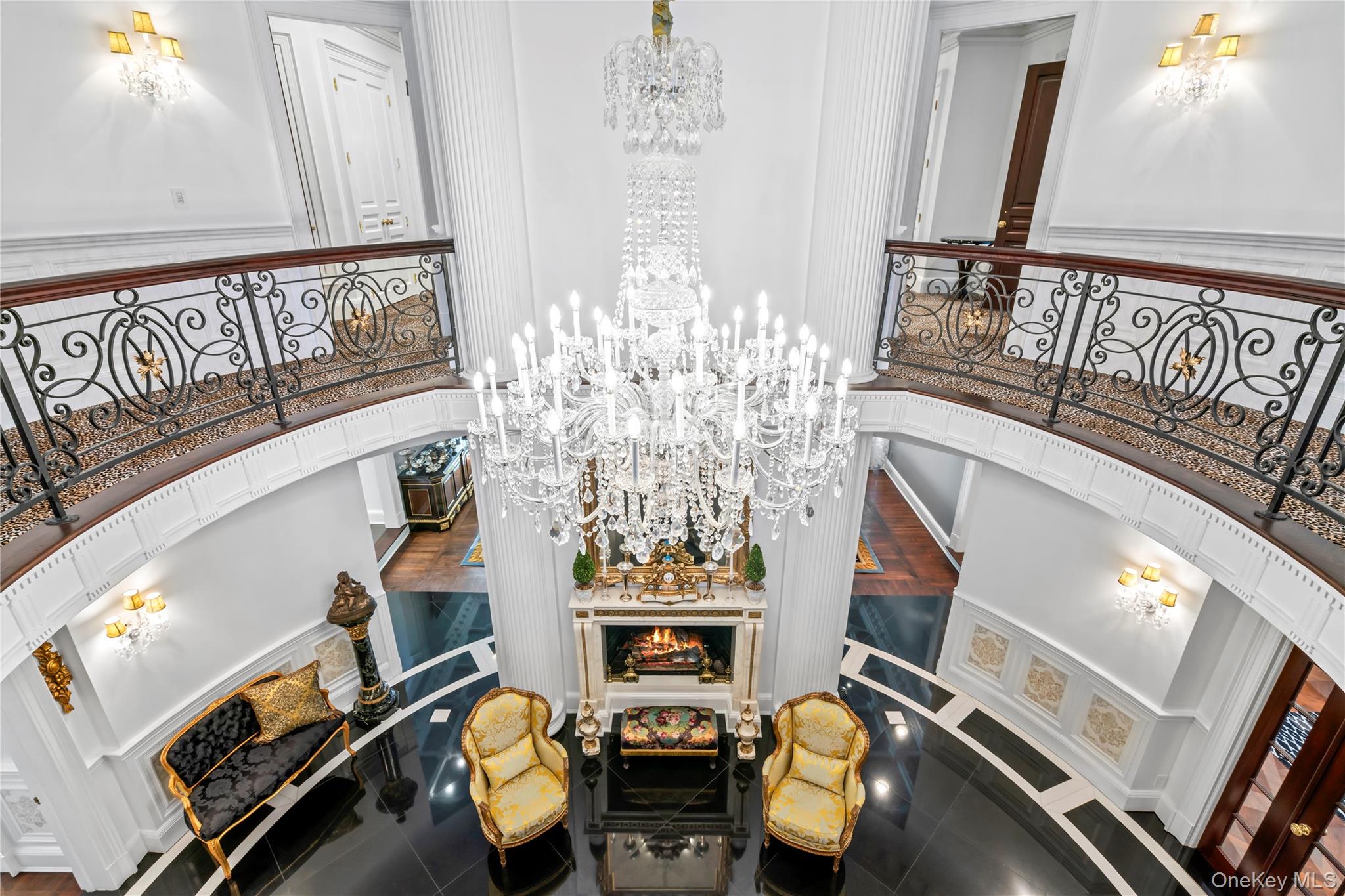 8 Vista Lane, Brookville, NY 11545