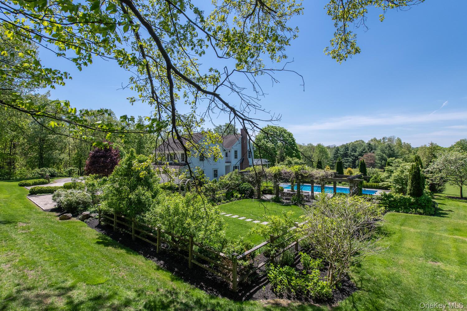 33 Pells Road, Rhinebeck, NY 12572