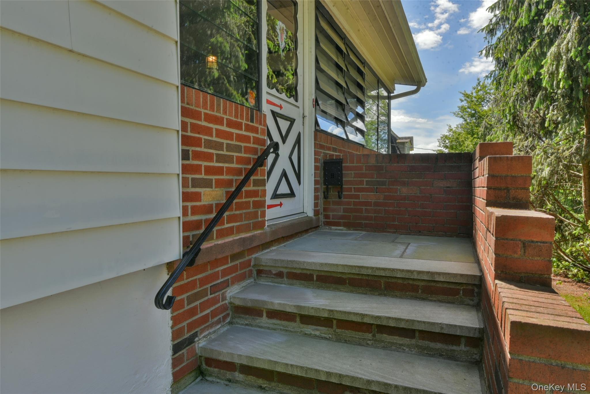 210 Rockland Road, Pearl River, NY 10965