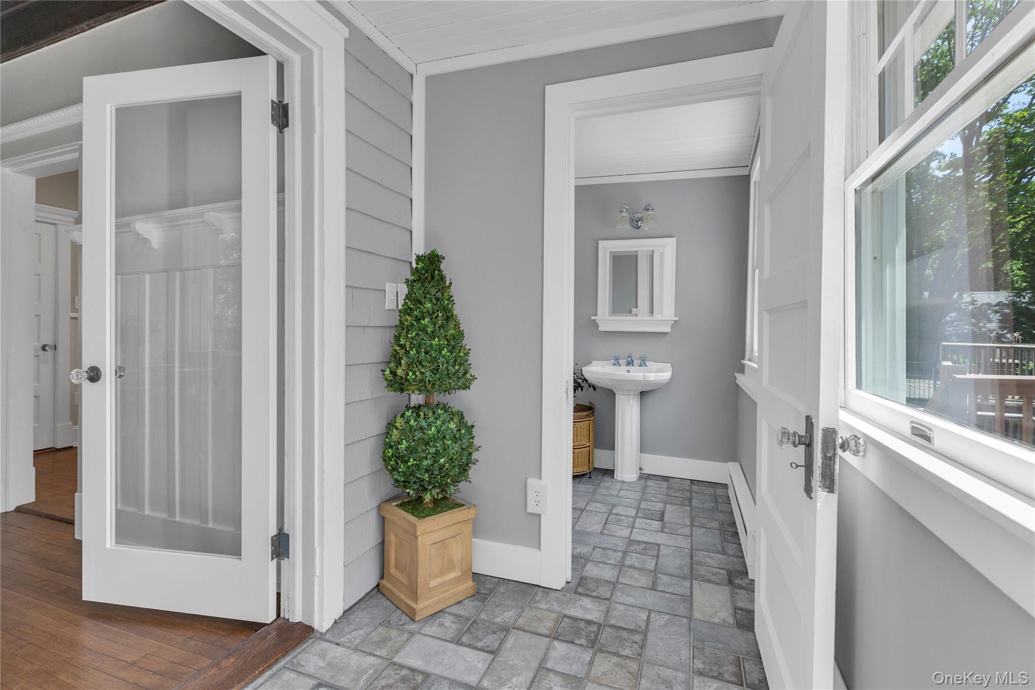 46 Mechanic Street, Huntington, NY 11743