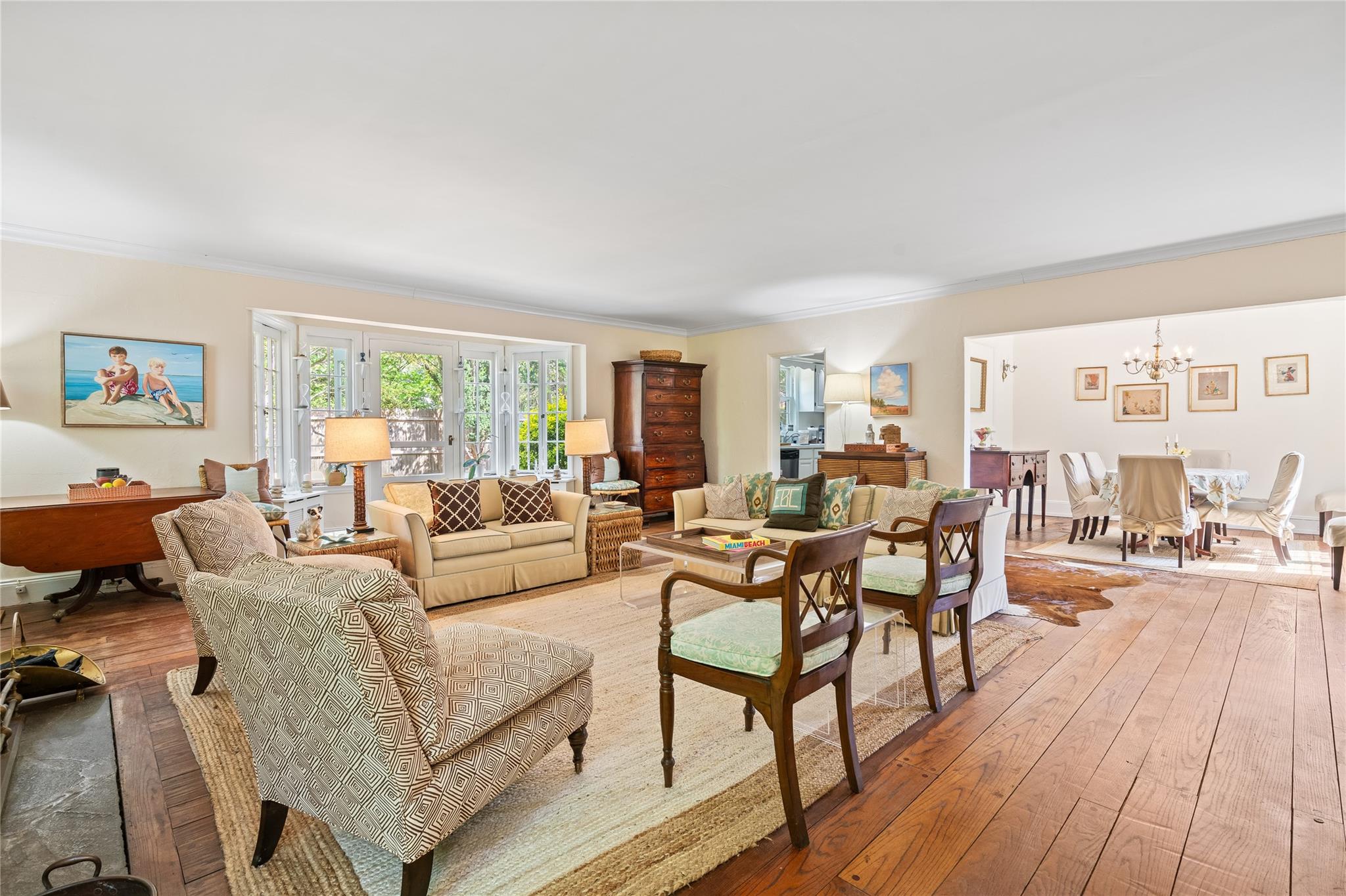11 Meadow Spring Road, Glen Cove, NY 11542