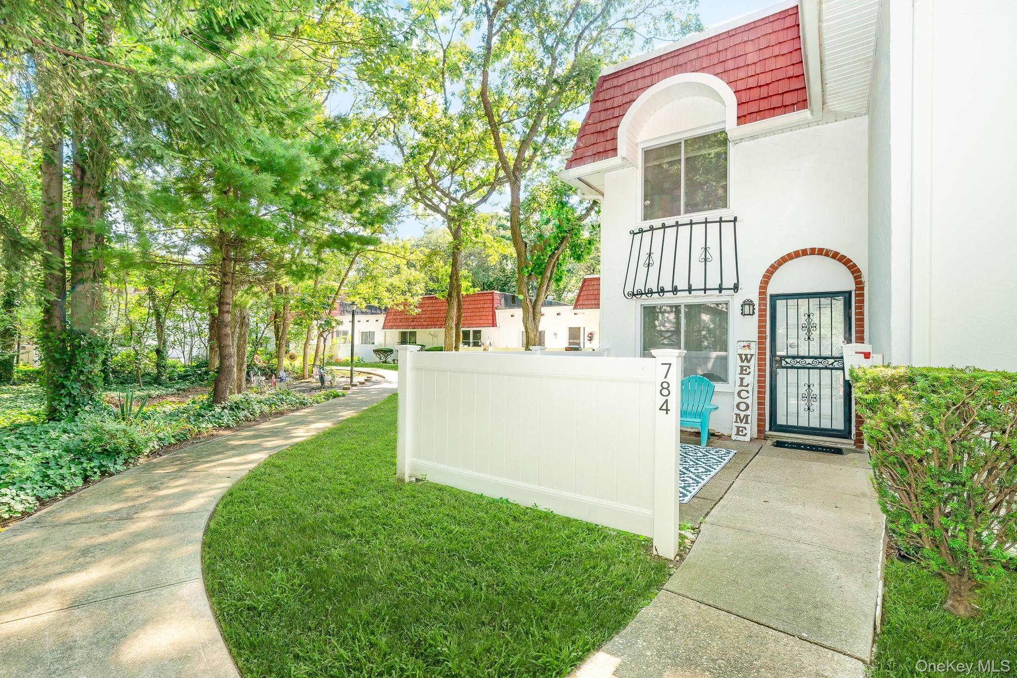 784 Blue Ridge Drive, Medford, NY 11763