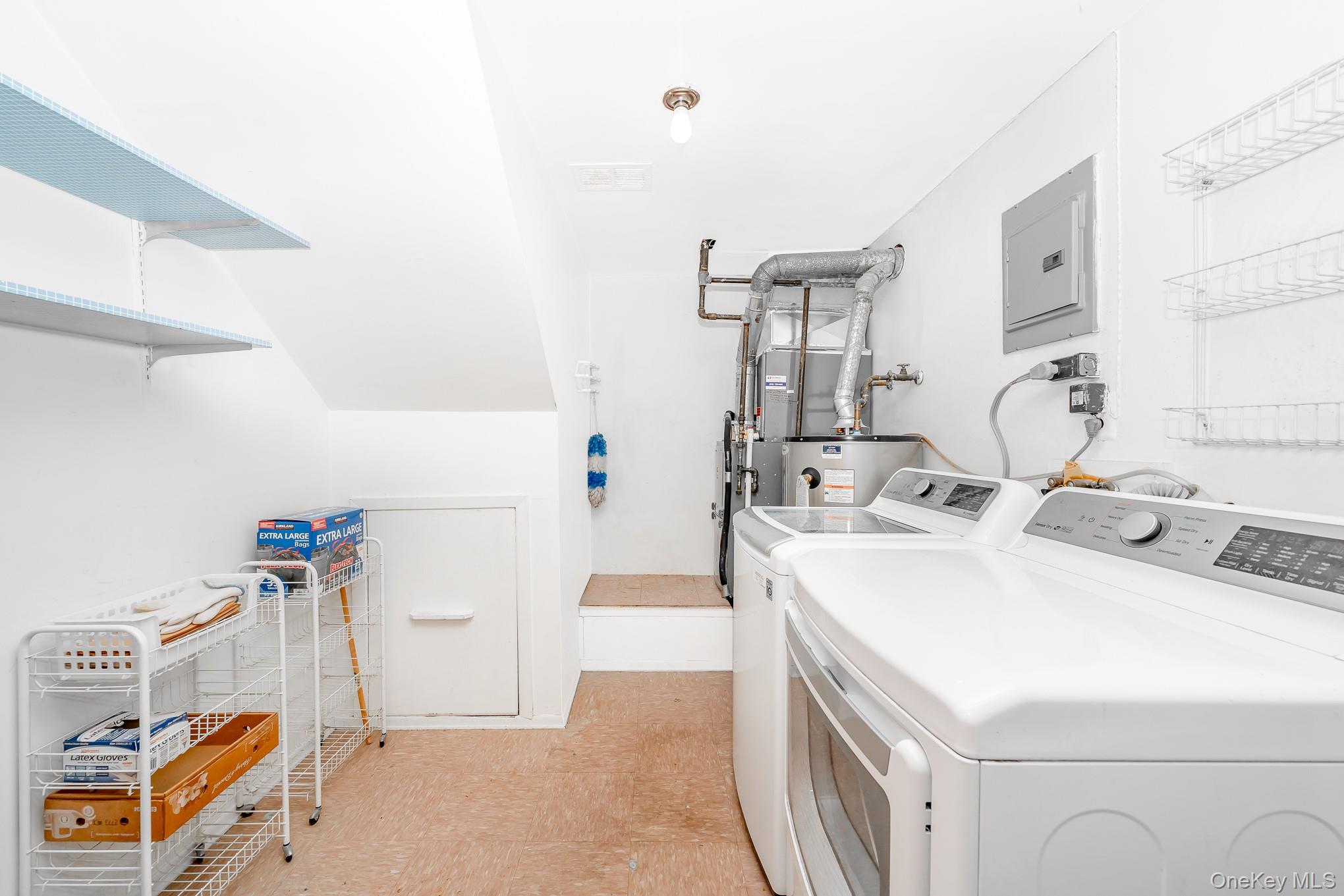 784 Blue Ridge Drive, Medford, NY 11763