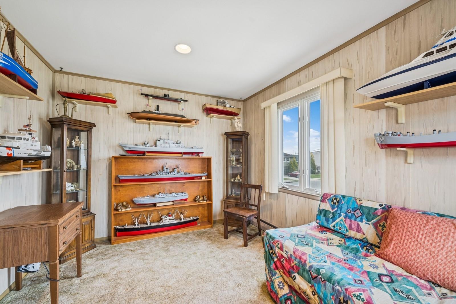 189 Pennsylvania Avenue, Island Park, NY 11558