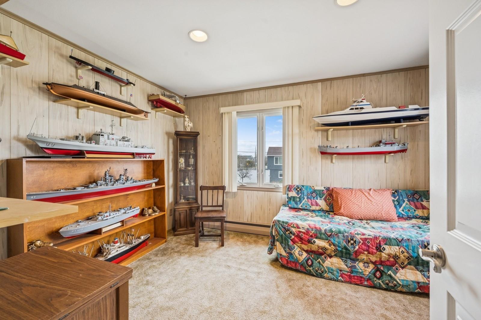 189 Pennsylvania Avenue, Island Park, NY 11558