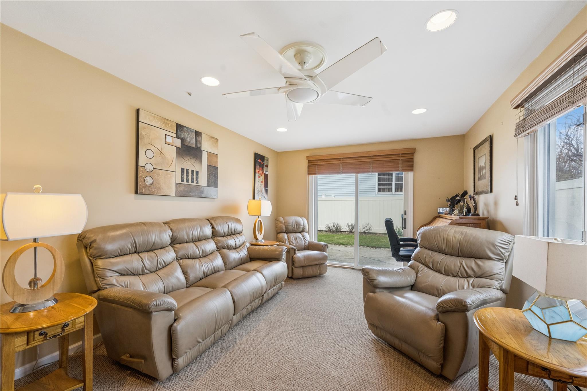 189 Pennsylvania Avenue, Island Park, NY 11558