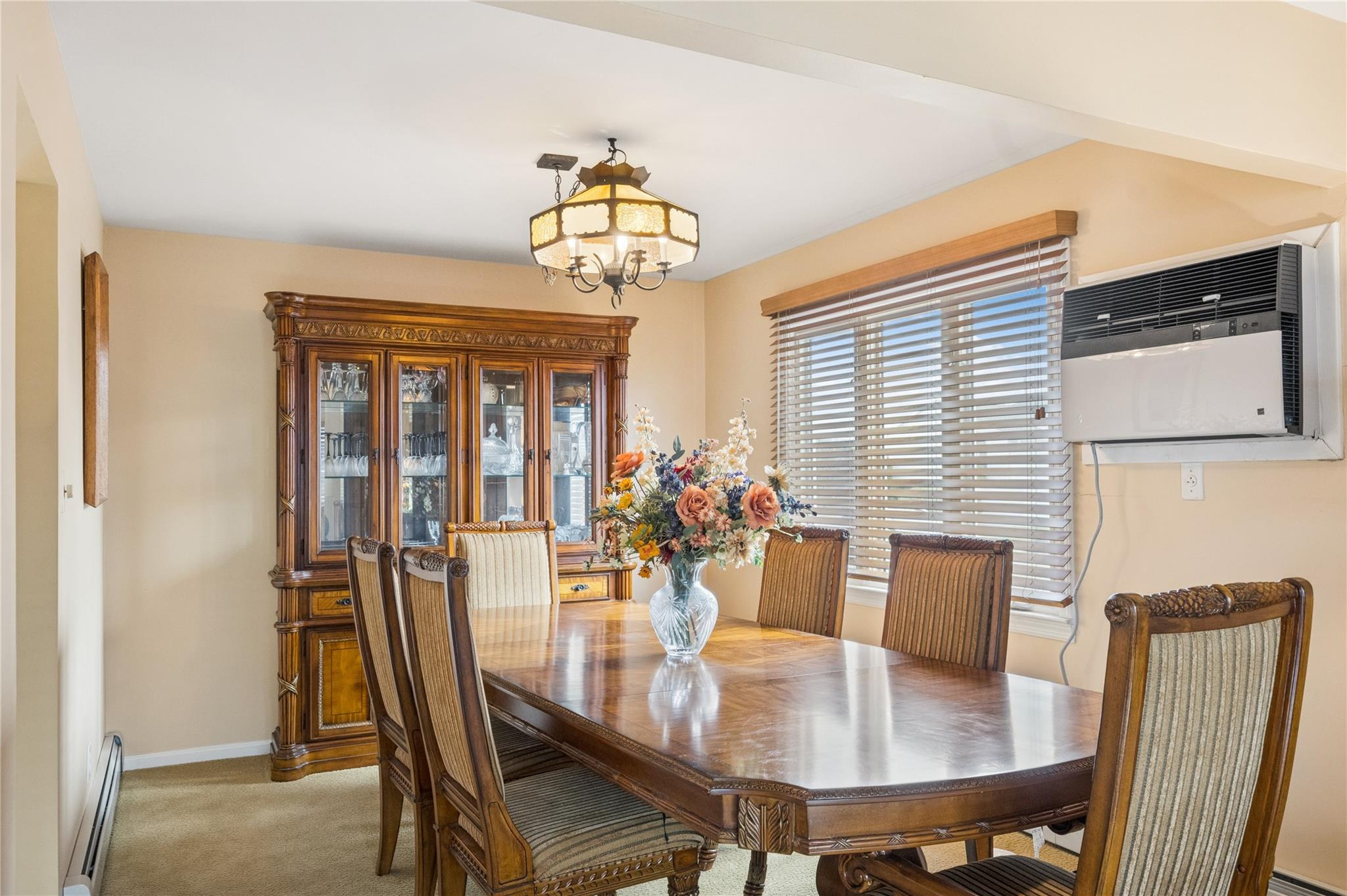 189 Pennsylvania Avenue, Island Park, NY 11558