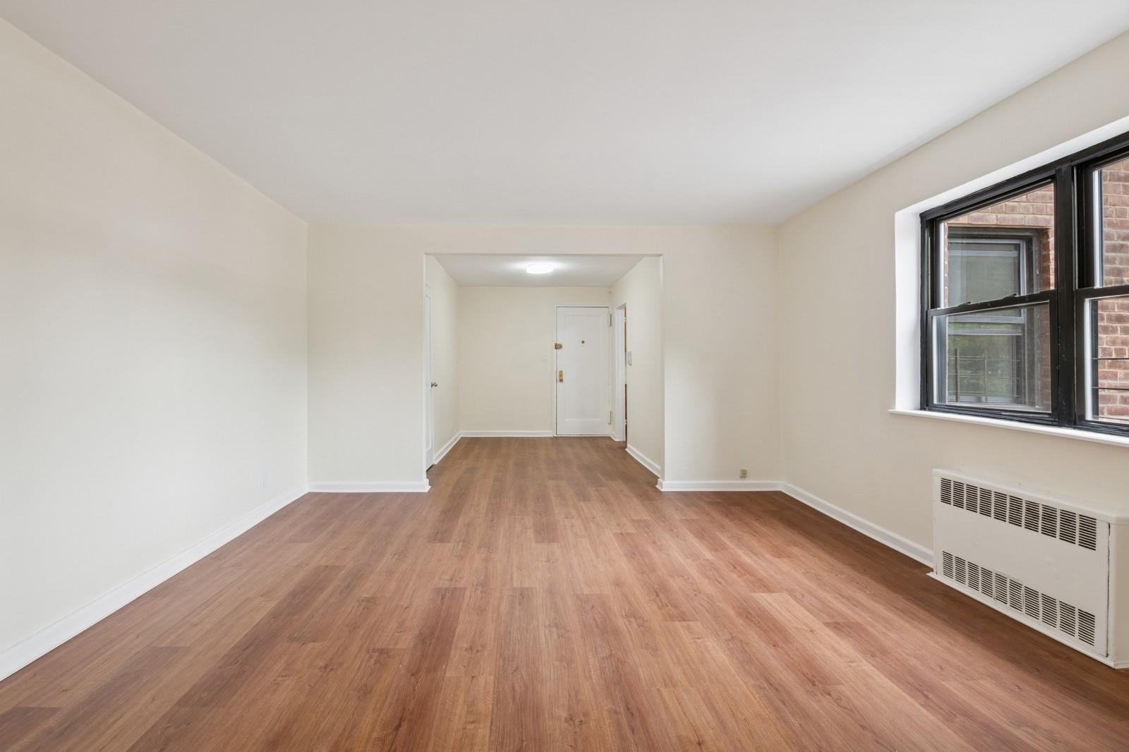 147-10 84 Rd # 2 K, Briarwood, NY 11435