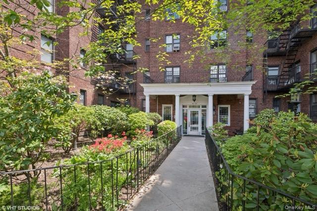 98-50 67th Avenue # 6F, Rego Park, NY 11365