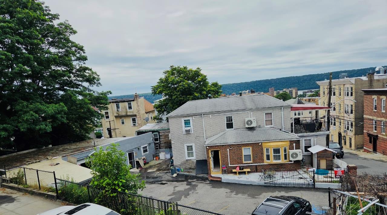 31 Thurman Street, Yonkers, NY 10701