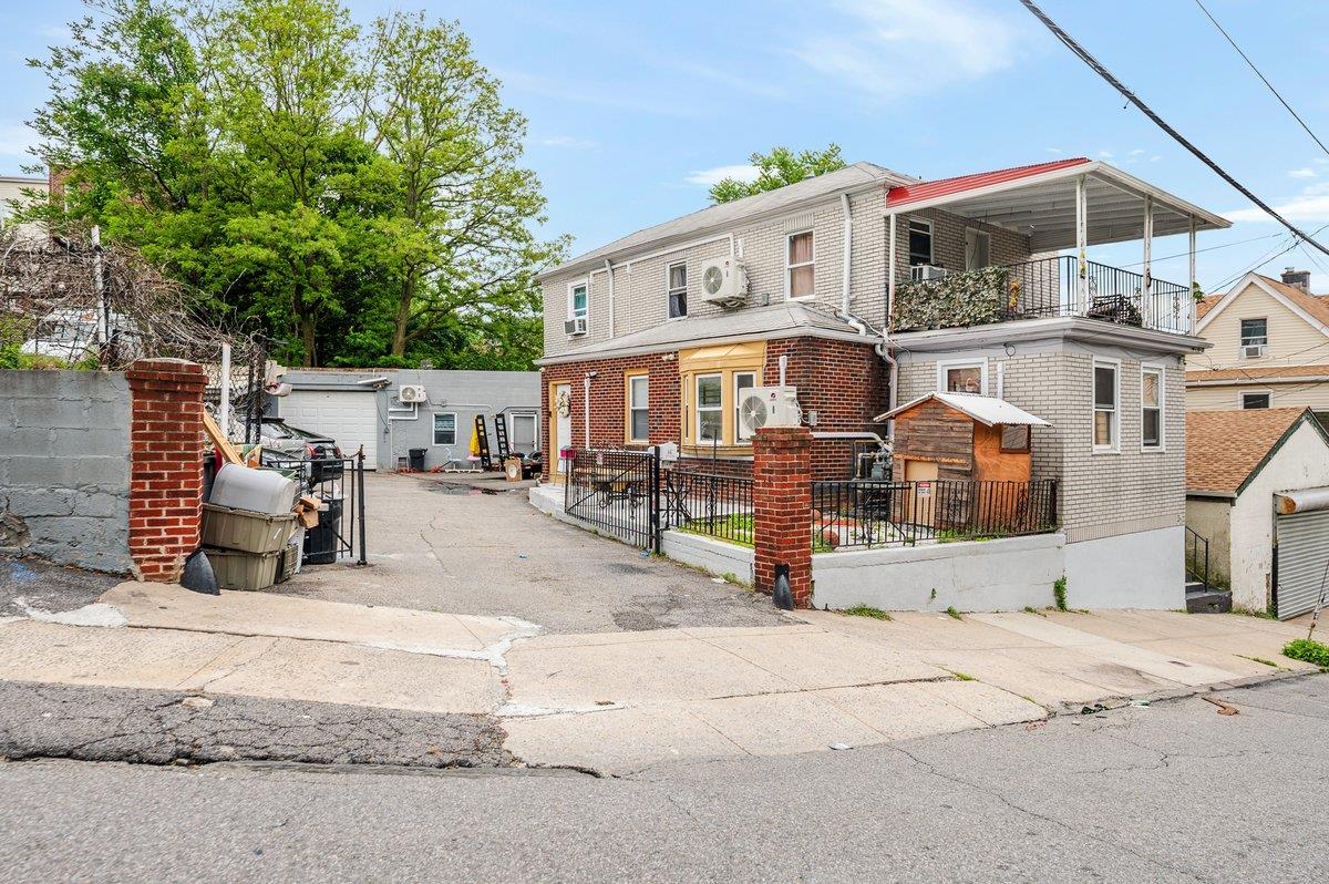 31 Thurman Street, Yonkers, NY 10701