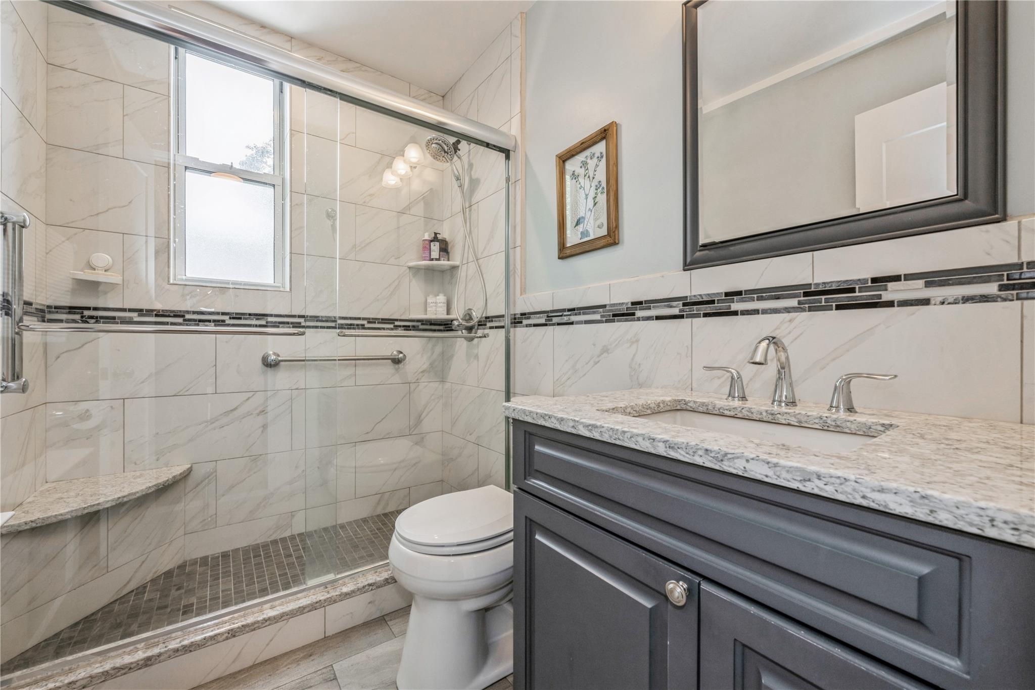 12 Hamilton Place # A-10, Garden City, NY 11530