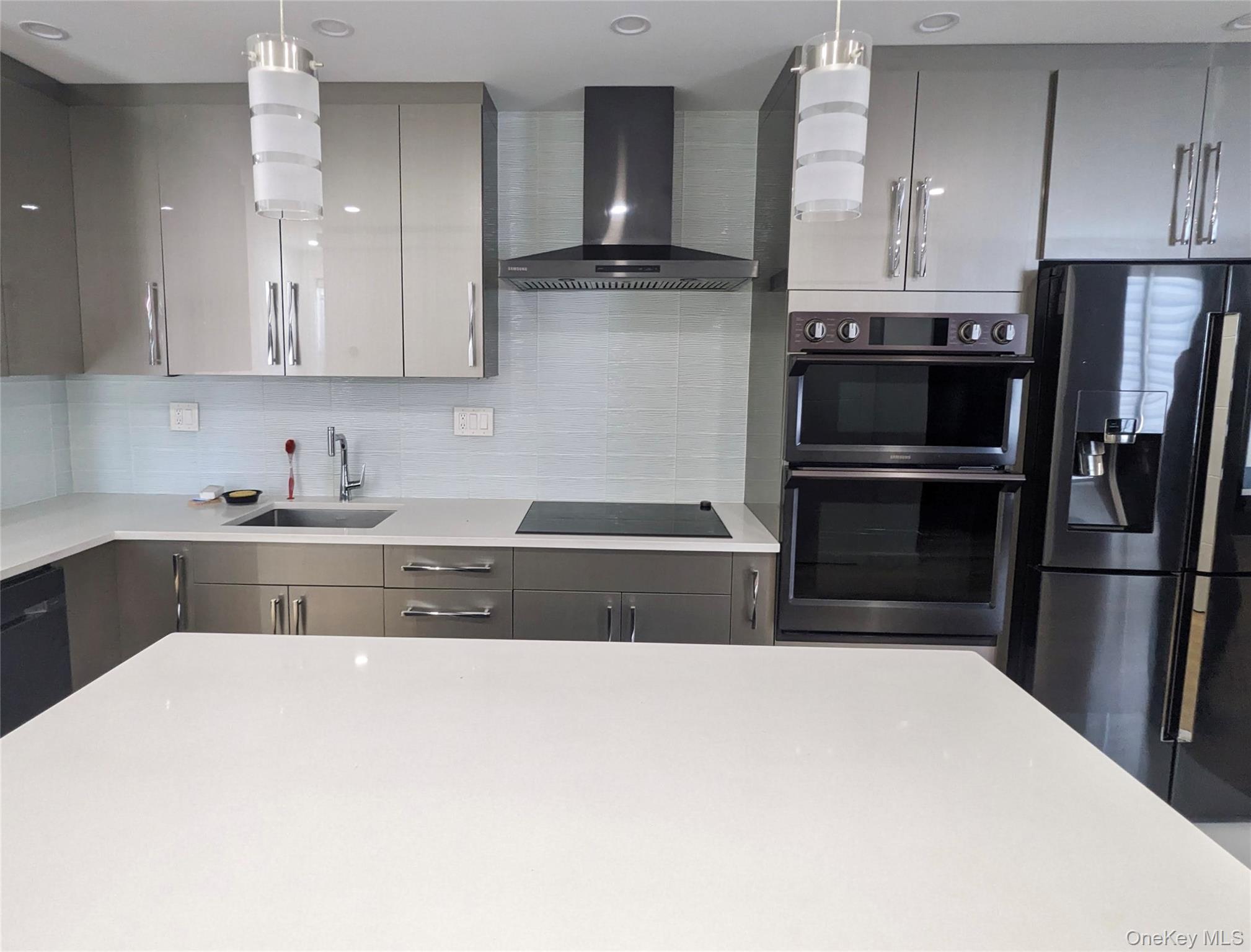 58-09 61 street, Maspeth, NY 11379