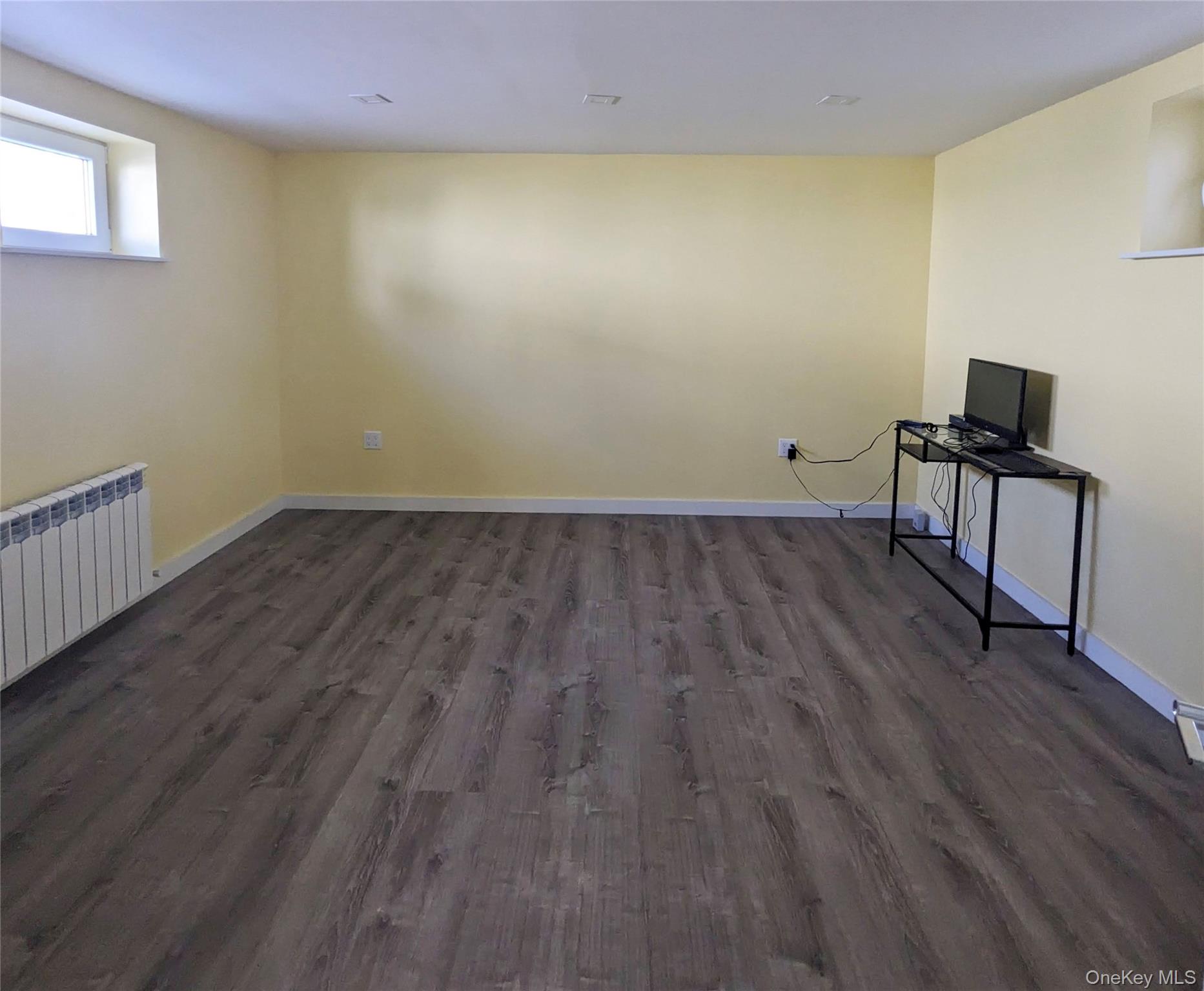 58-09 61 street, Maspeth, NY 11379