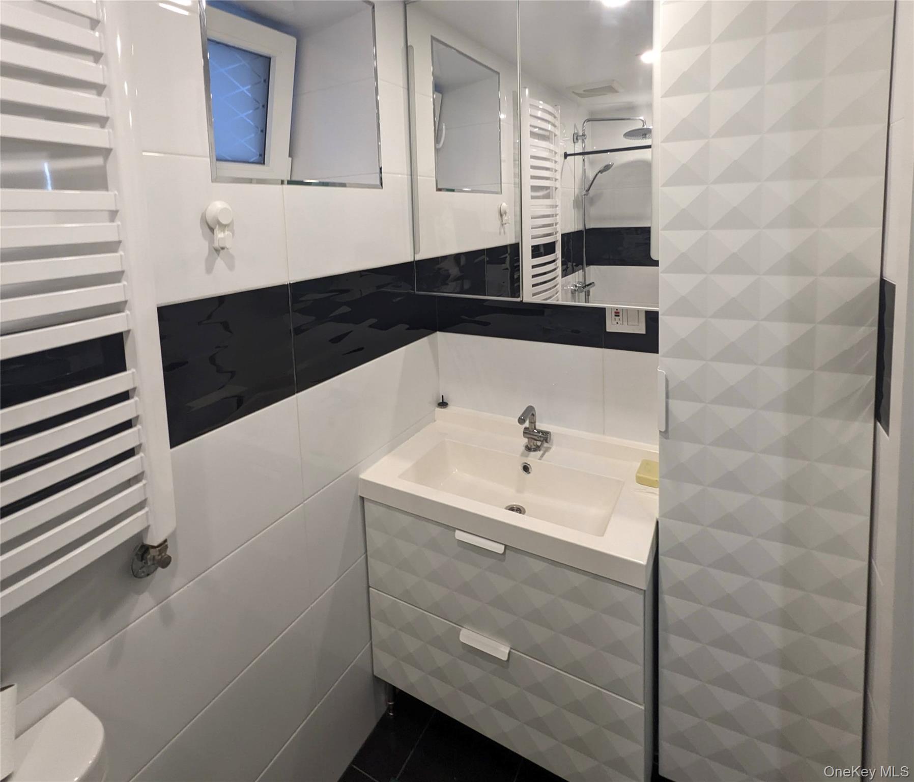 58-09 61 street, Maspeth, NY 11379