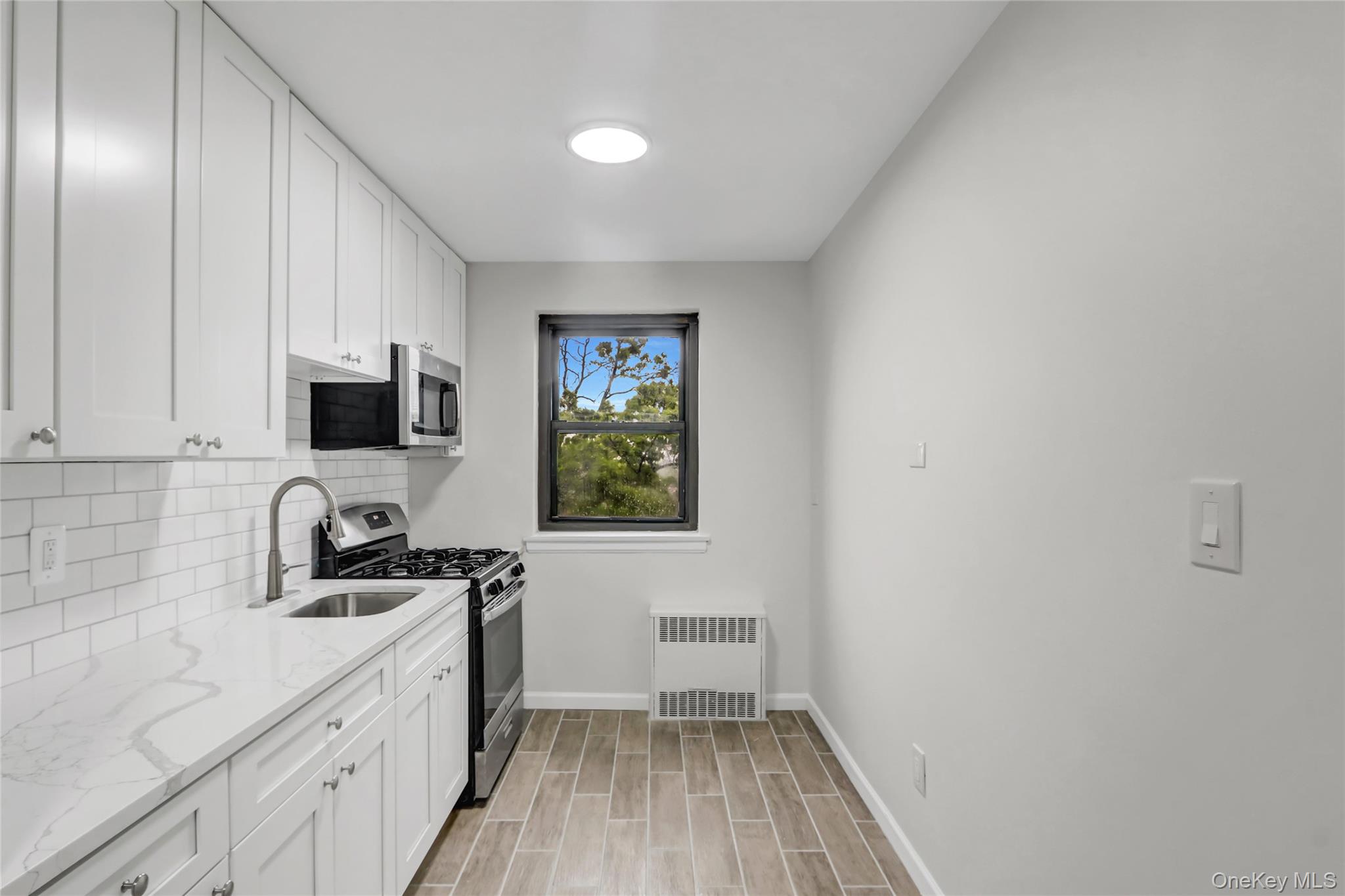 204-15 Foothill Avenue # B53, Hollis, NY 11423