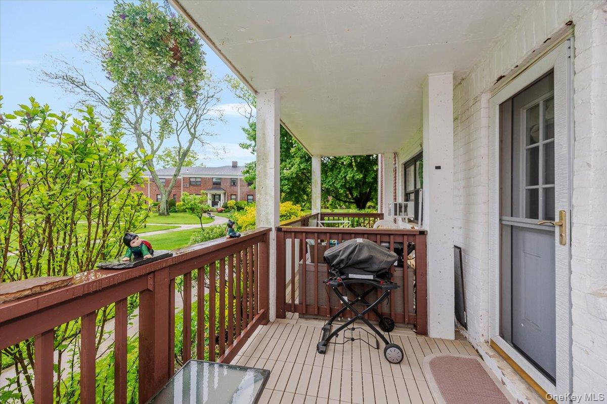 1215 E Broadway # A-13, Hewlett, NY 115578