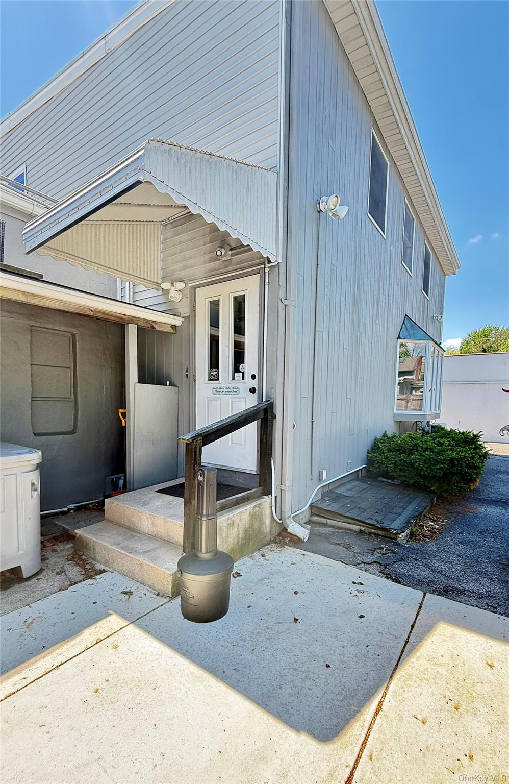 74 Merrick Road # 2, Amityville, NY 11701