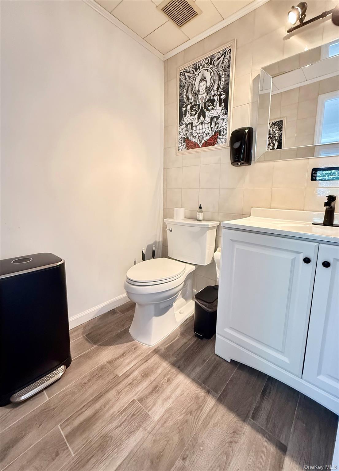 74 Merrick Road # 2, Amityville, NY 11701