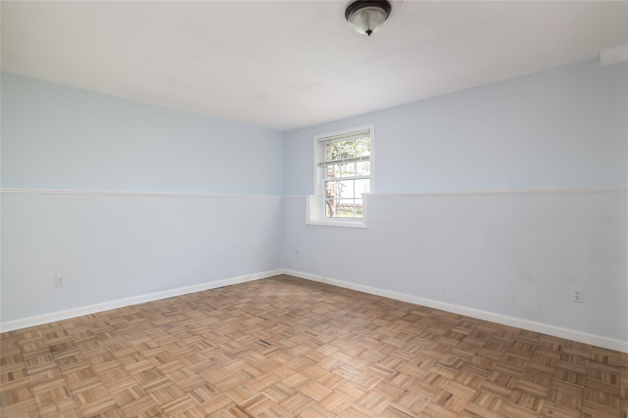 1 Varney Avenue, Huntington Station, NY 11746