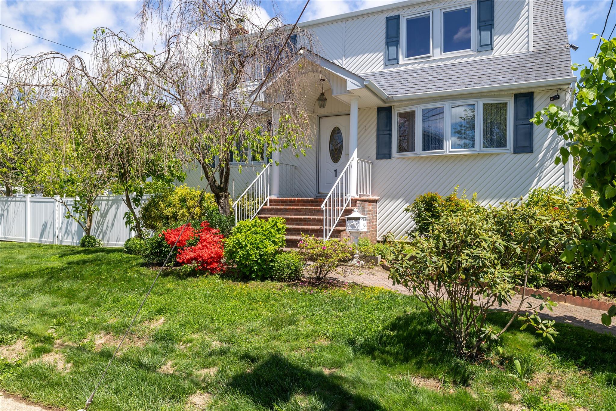 1 Varney Avenue, Huntington Station, NY 11746