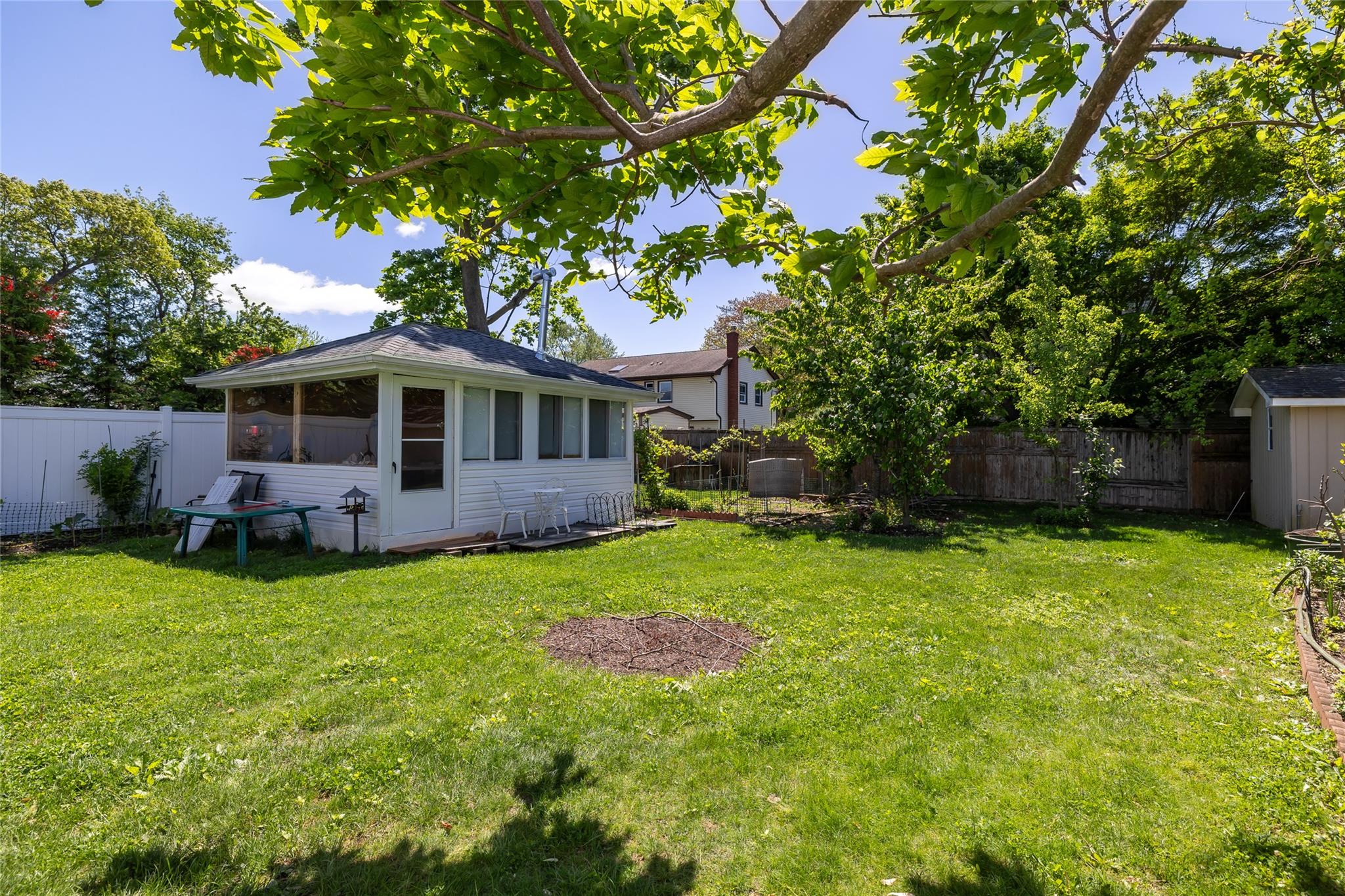 1 Varney Avenue, Huntington Station, NY 11746