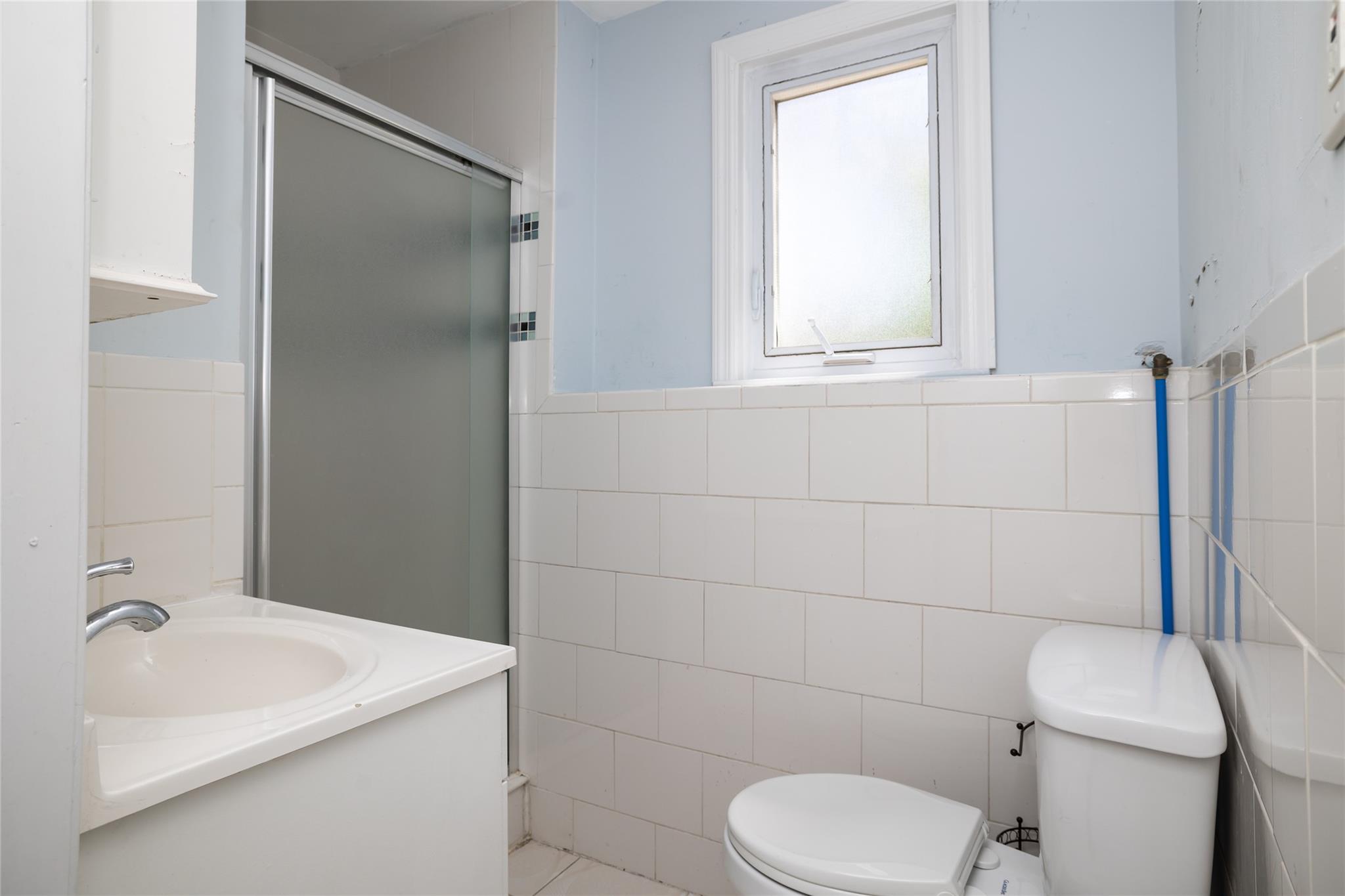 1 Varney Avenue, Huntington Station, NY 11746