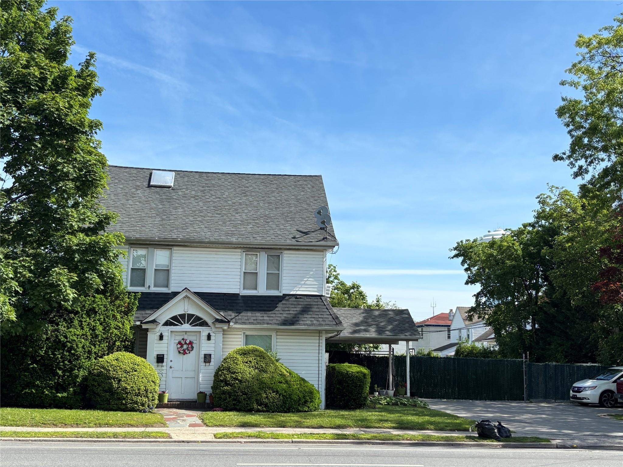 401 Merrick Road, Rockville Centre, NY 11570