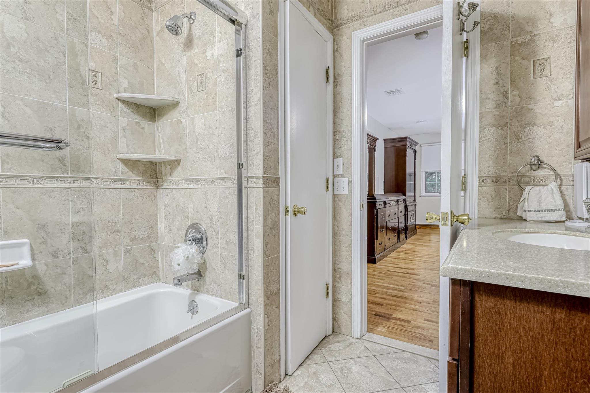 60 Highview Road, Monsey, NY 10952