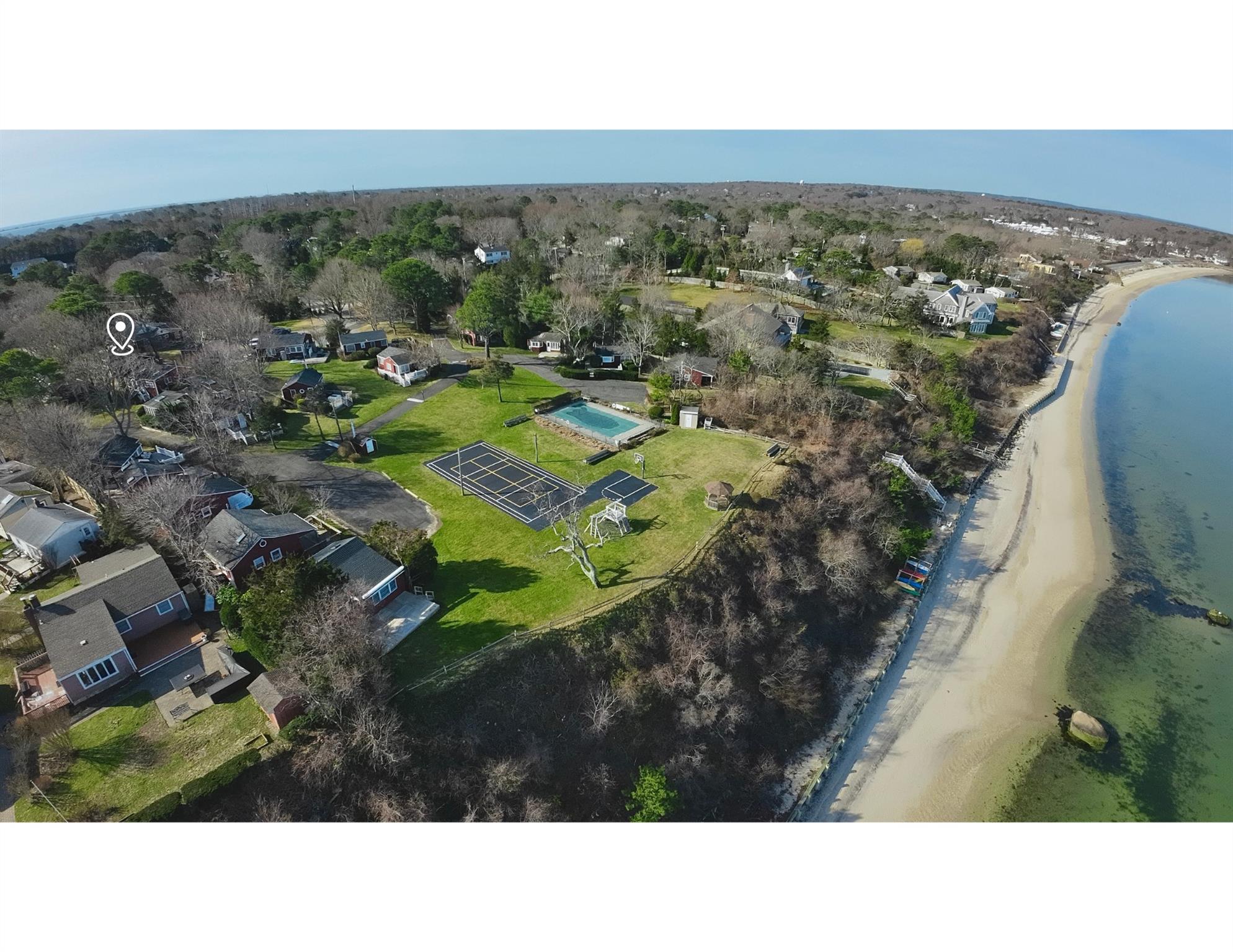 67 North Road # A, Hampton Bays, NY 11946