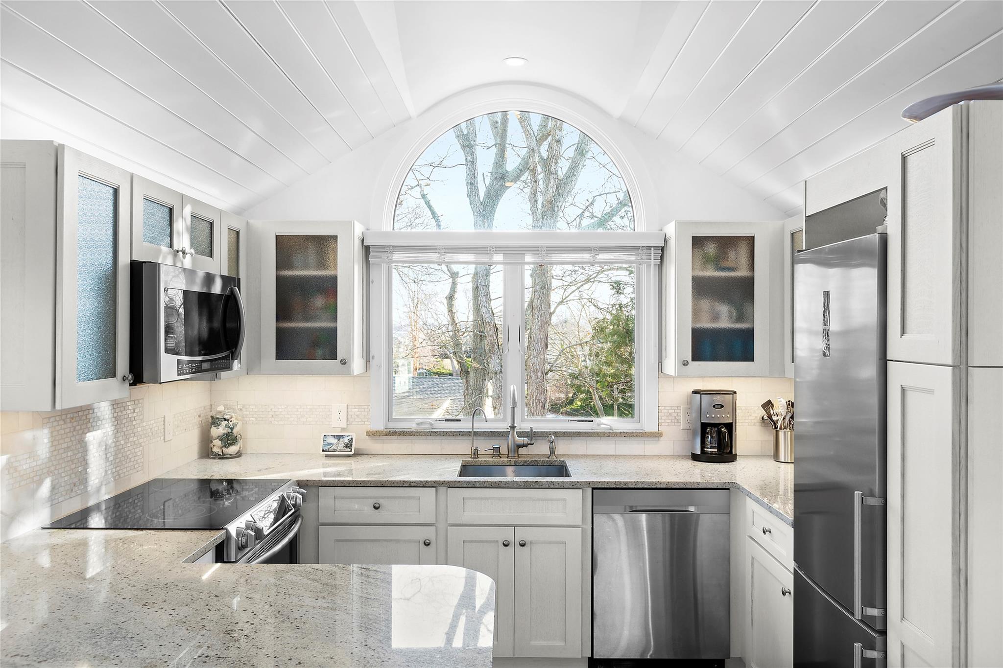 67 North Road # A, Hampton Bays, NY 11946