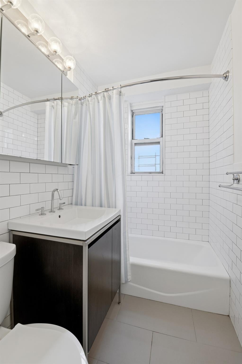 125-10 Queens Boulevard # 507, Kew Gardens, NY 11415