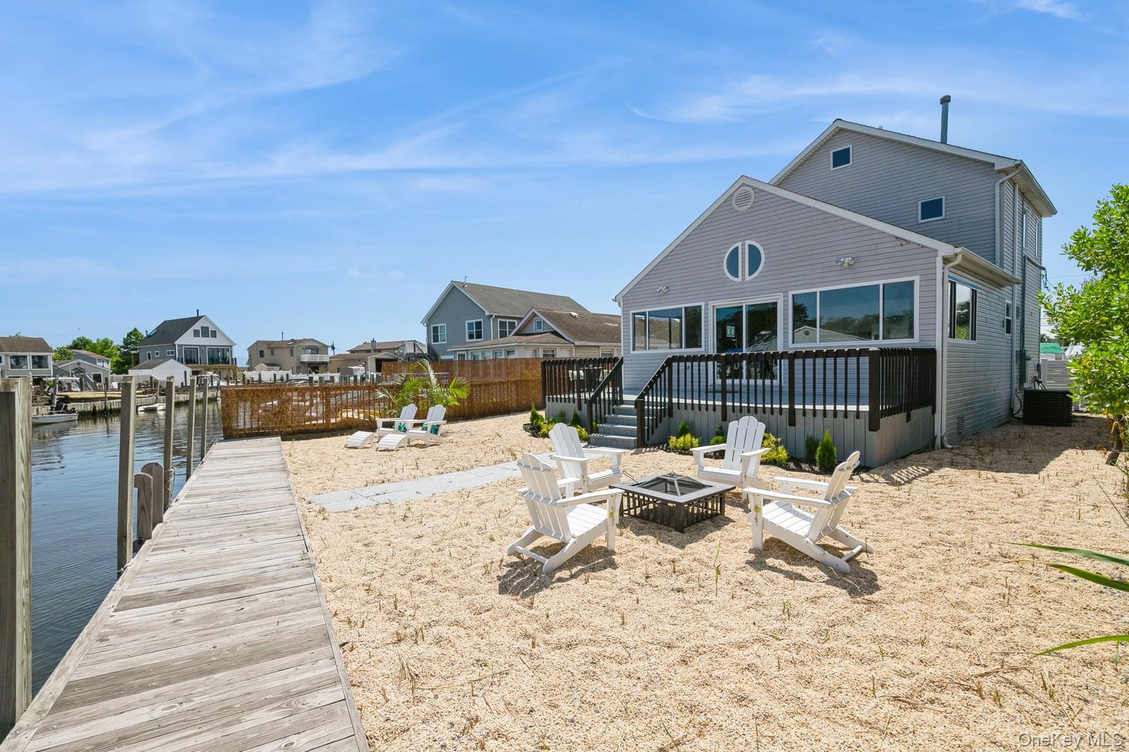 282 S Ketcham Avenue, Amityville, NY 11701