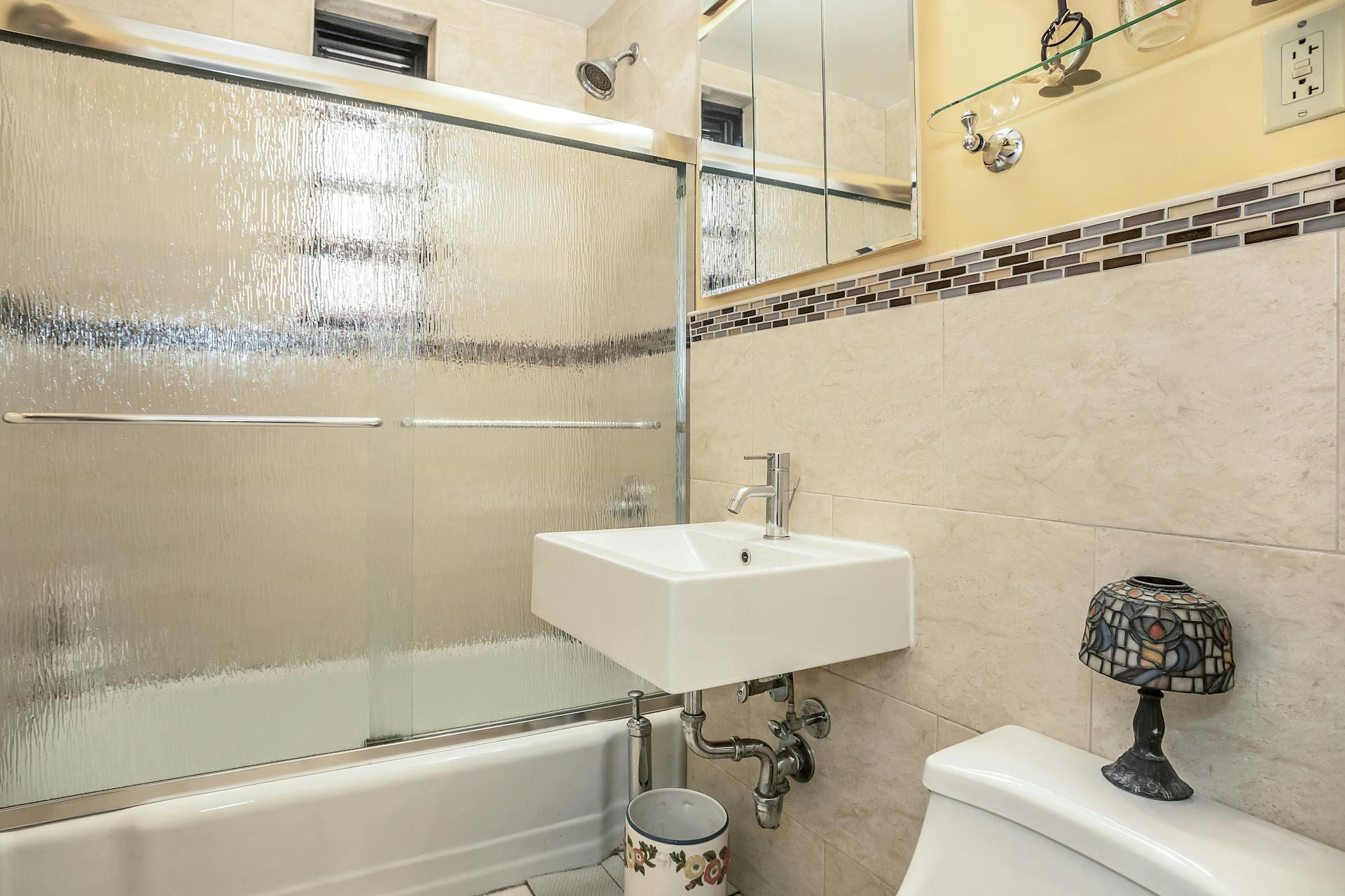 139-15 83 Avenue # 433, Briarwood, NY 11435