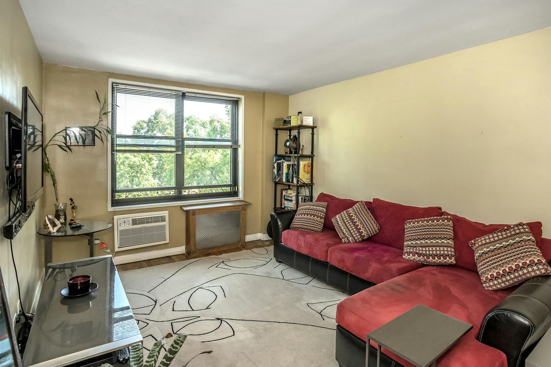 139-15 83 Avenue # 433, Briarwood, NY 11435