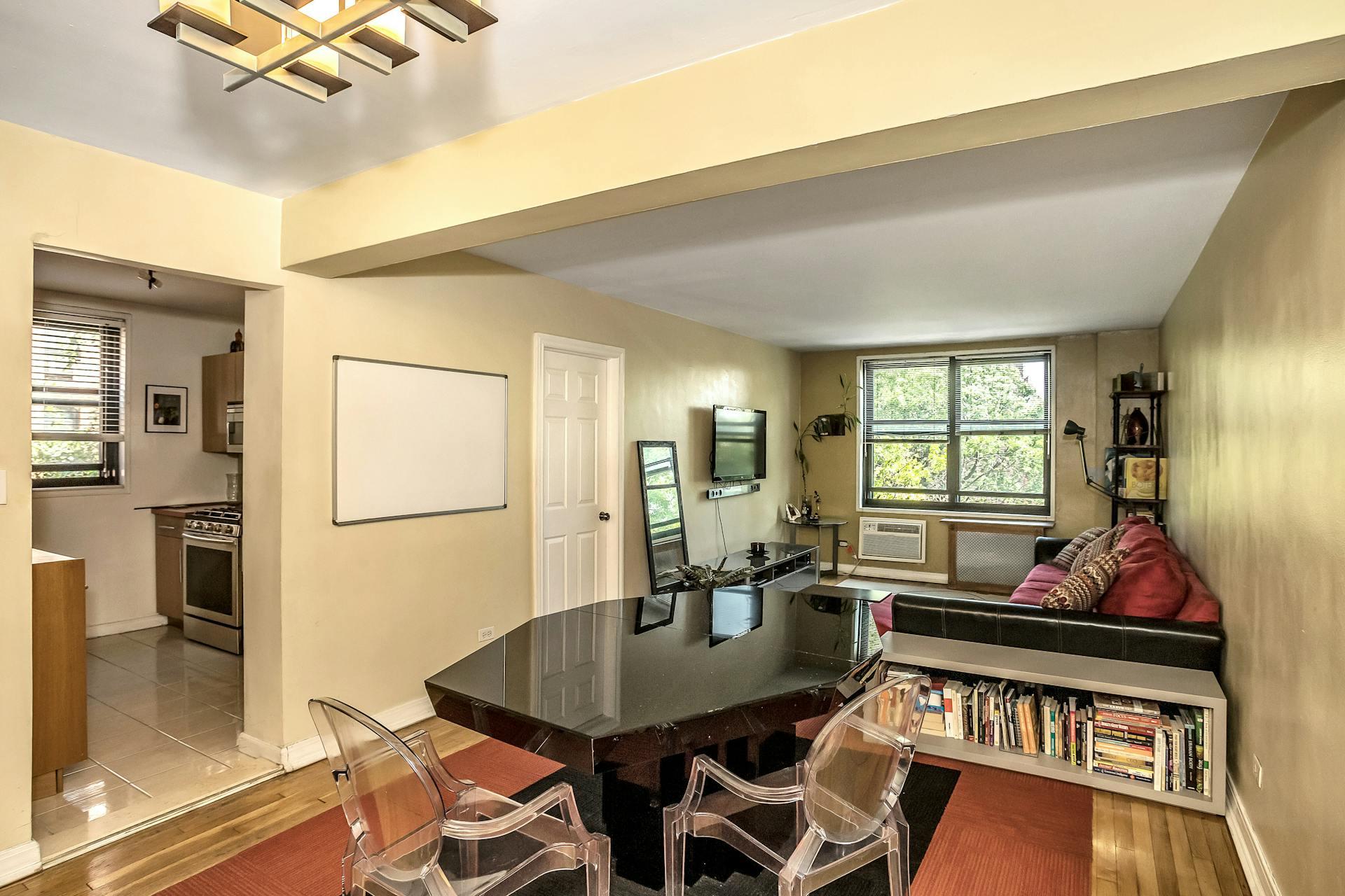 139-15 83 Avenue # 433, Briarwood, NY 11435