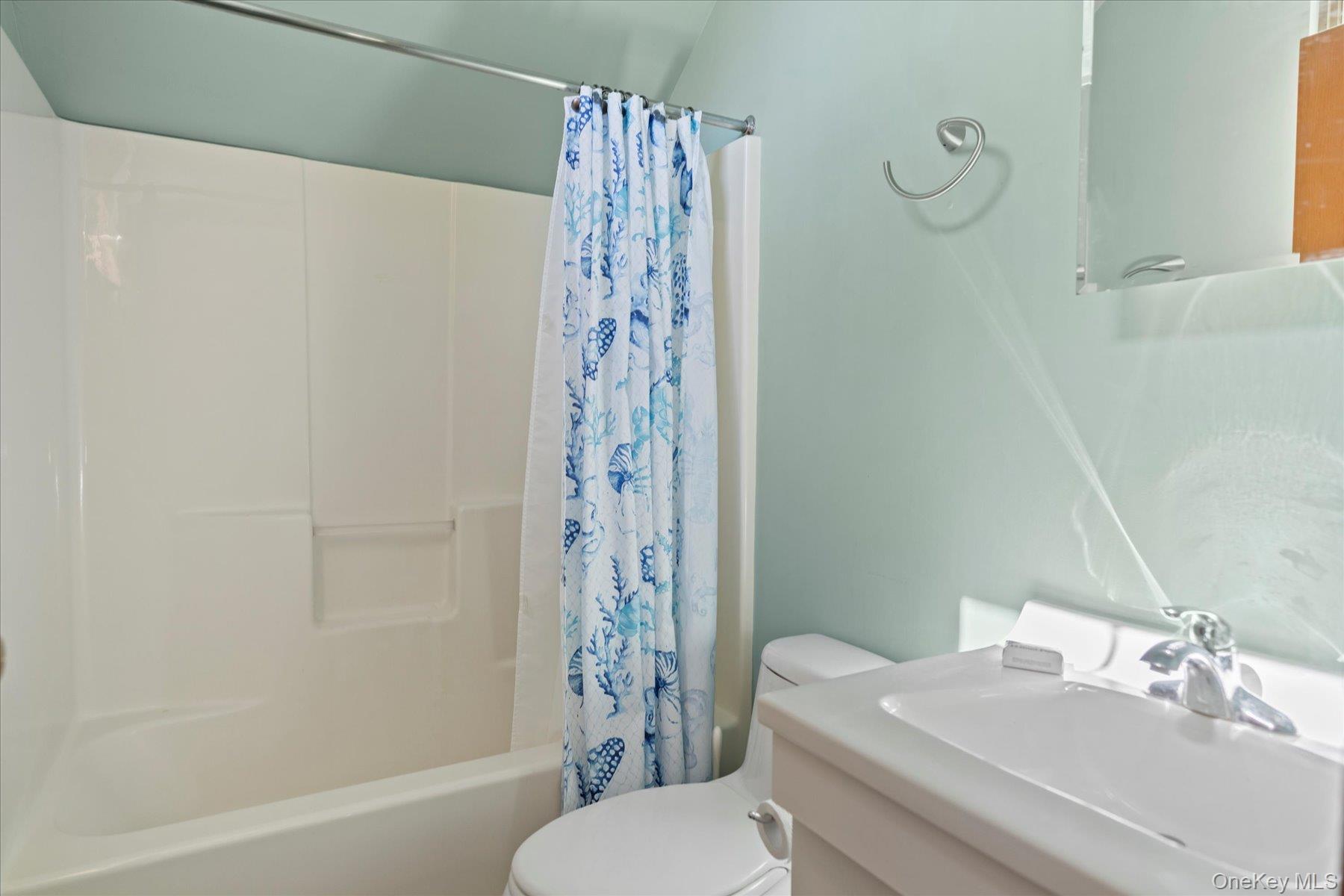 604 Main Street, Greenport, NY 11944