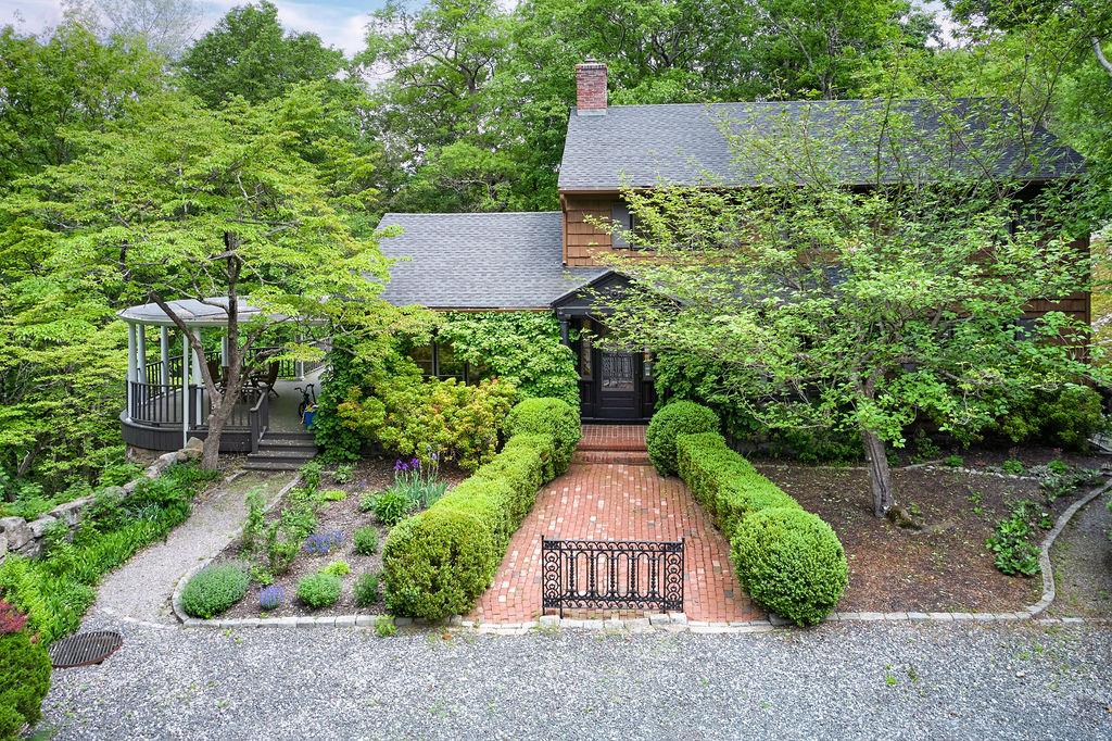 24 Cliff Road, Tuxedo Park, NY 10987