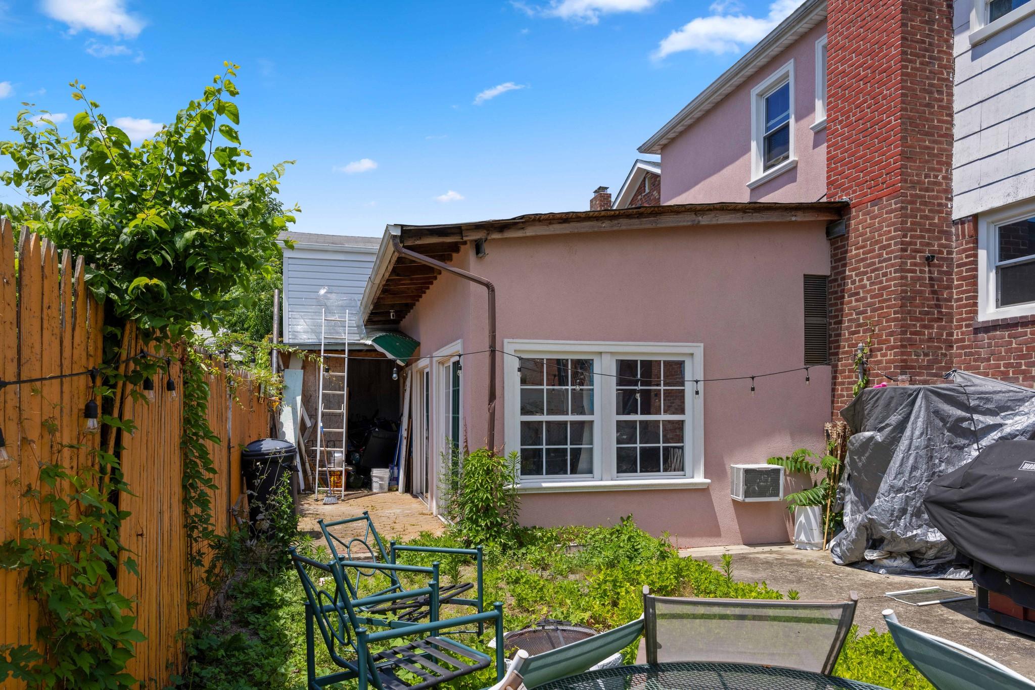 220-24 134th Road, Laurelton, NY 11413