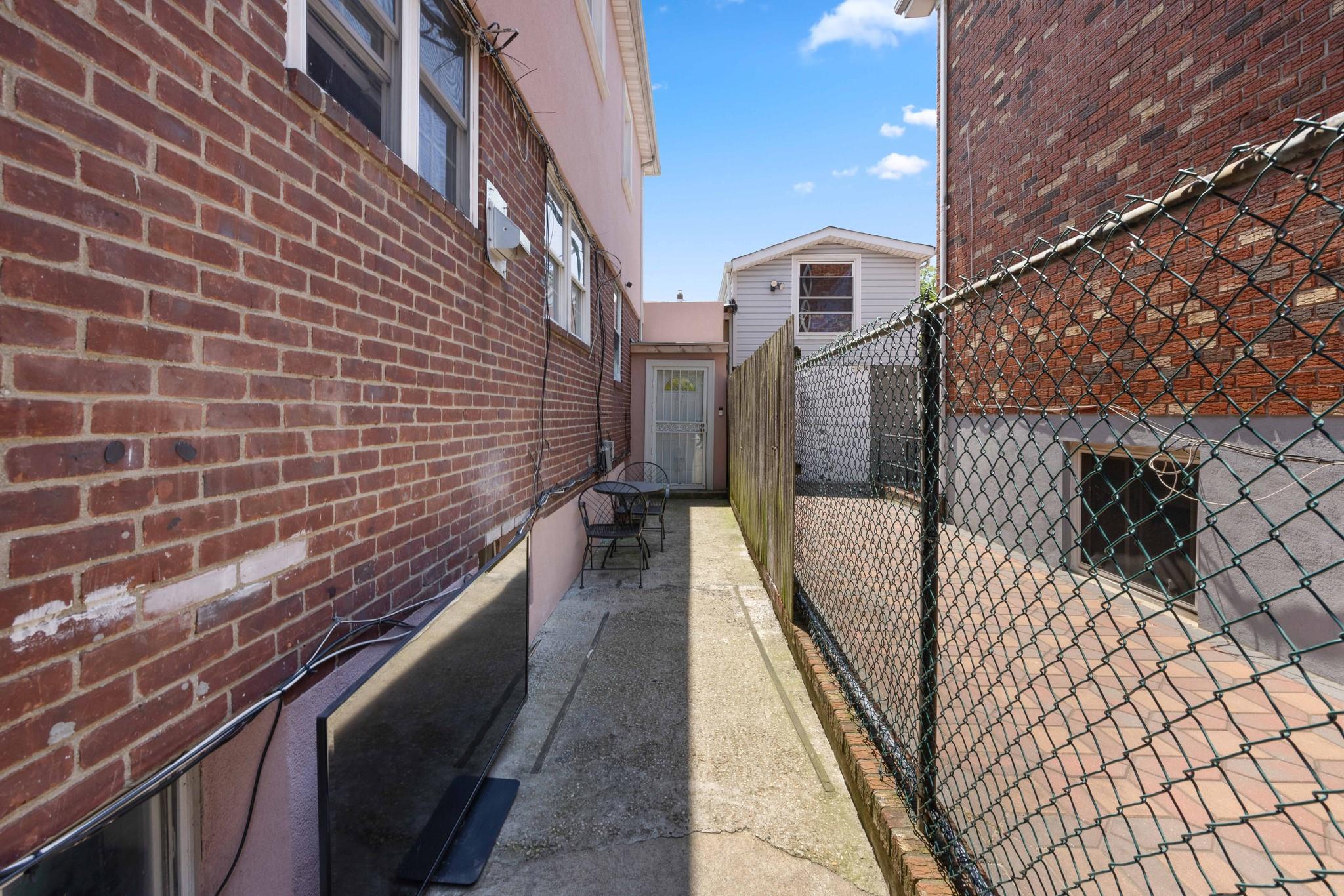 220-24 134th Road, Laurelton, NY 11413