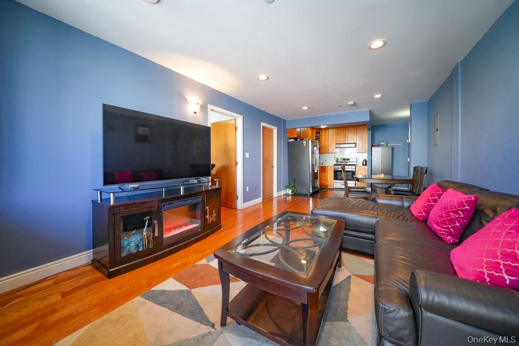 311 Saint Nicholas Avenue # 3H, Ridgewood, NY 11385