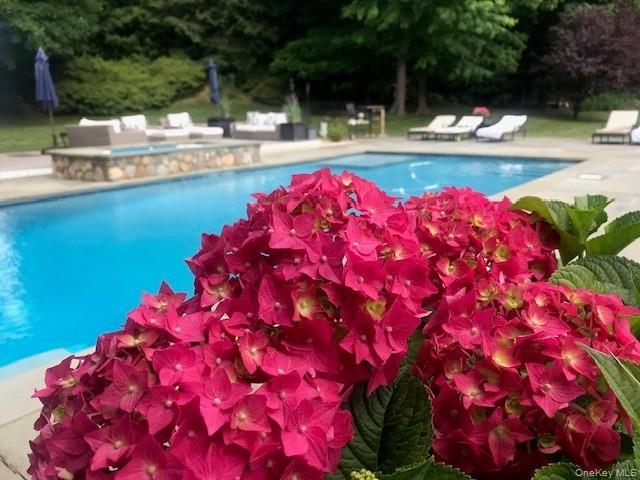 2 Cerf Lane, Mount Kisco, NY 10549